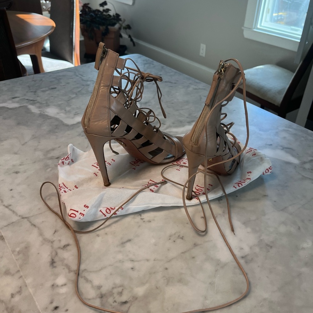 Aquazzura shoes. - Picture 2 of 5